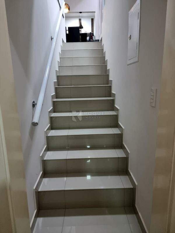 Casa em condomínio à venda no bairro Jardim Residencial Campo Novo: