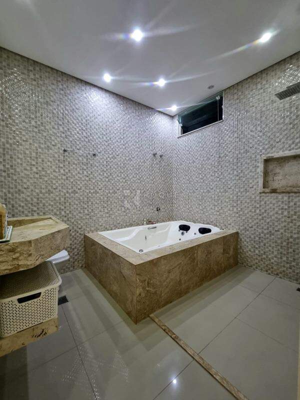 Casa em condomínio à venda no bairro Jardim Residencial Campo Novo:
