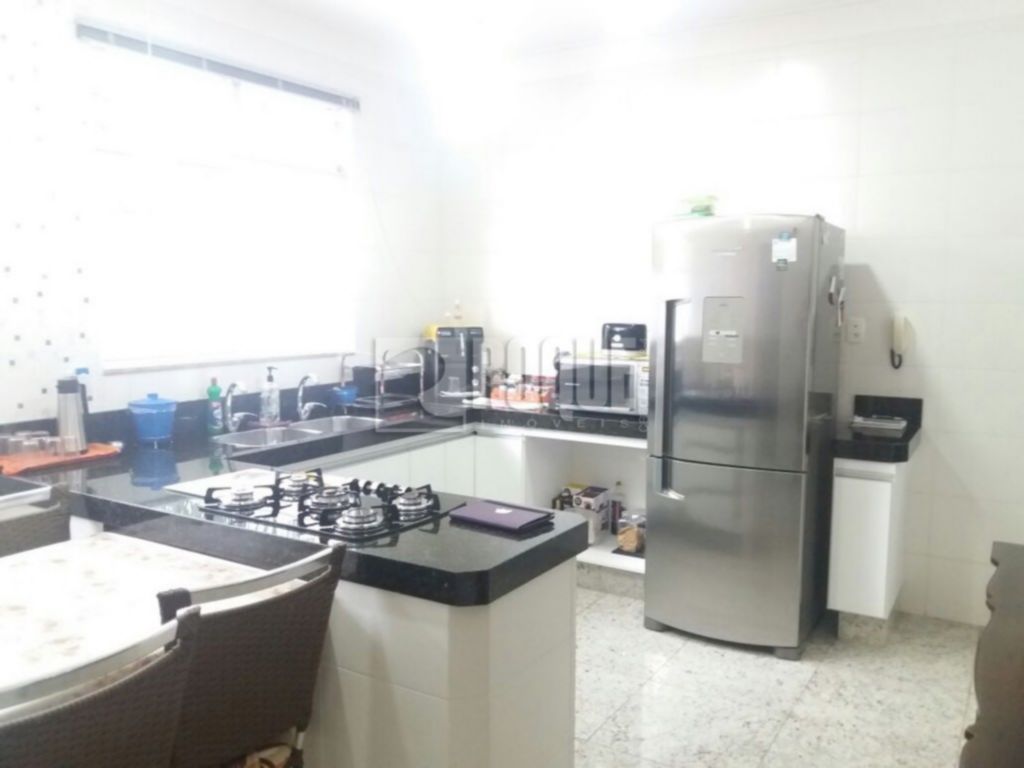 Casa em condomínio à venda no bairro Jardim Terras de Santa Elisa: 