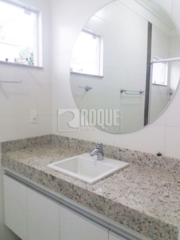 Casa em condomínio à venda no bairro Jardim Terras de Santa Elisa: 