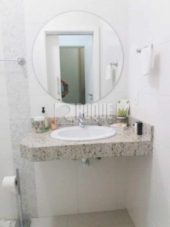 Casa em condomínio à venda no bairro Jardim Terras de Santa Elisa: 