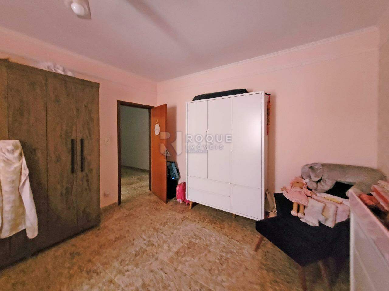 Casa Residencial à venda no bairro Jardim da Graminha: DORMITÓRIO 1
