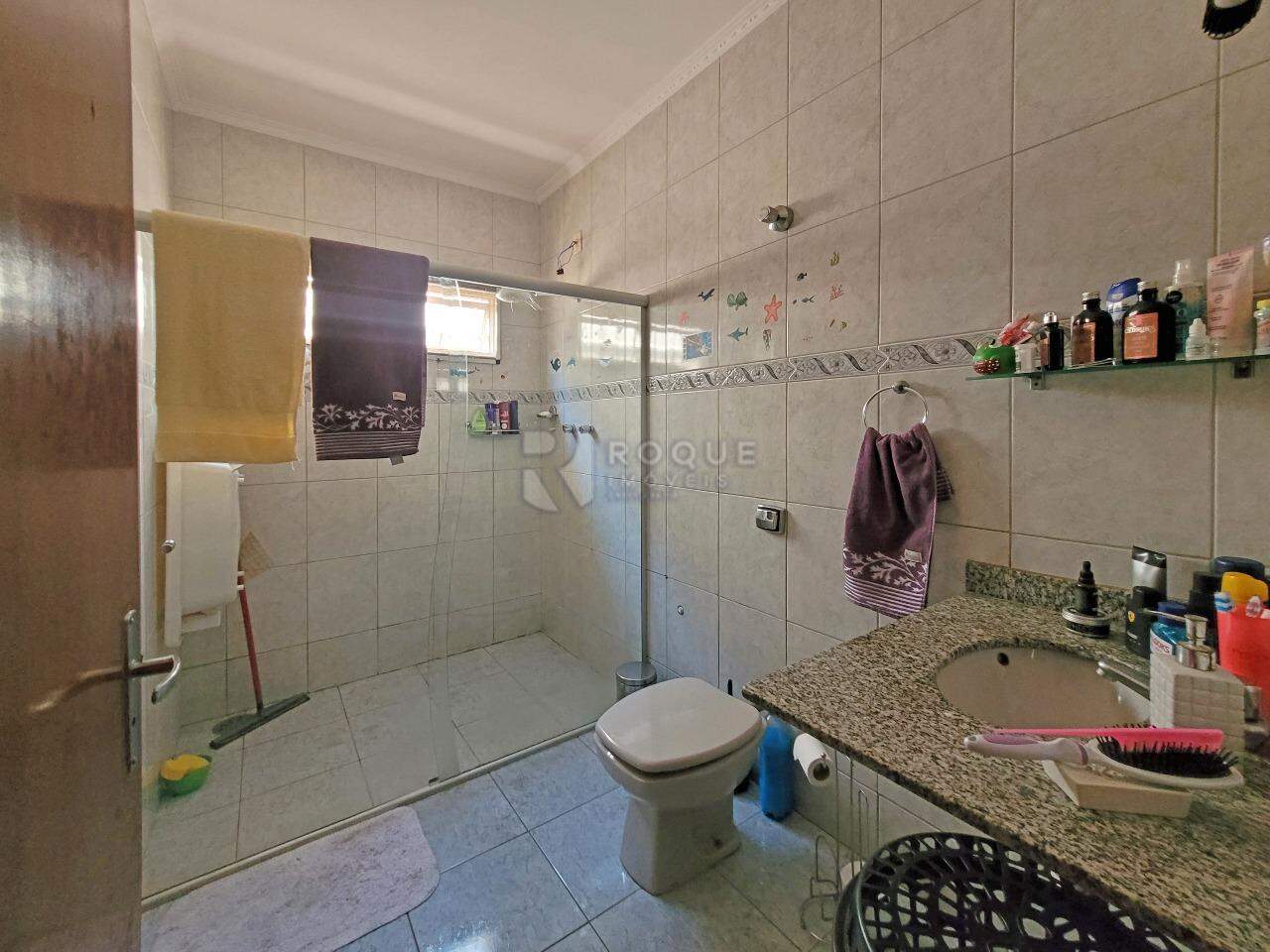 Casa Residencial à venda no bairro Jardim da Graminha: BANHEIRO SOCIAL