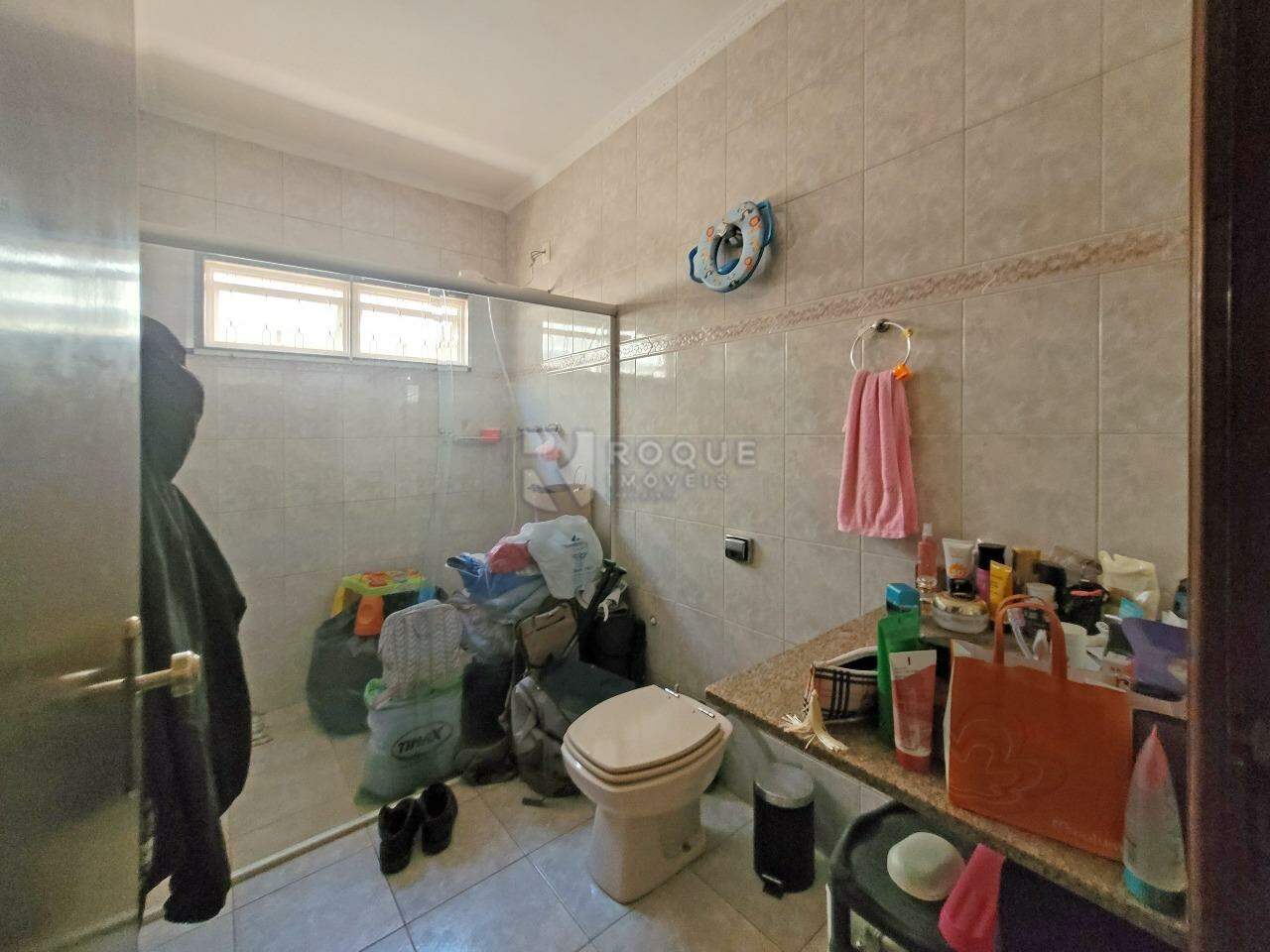 Casa Residencial à venda no bairro Jardim da Graminha: BANHEIRO SUÍTE
