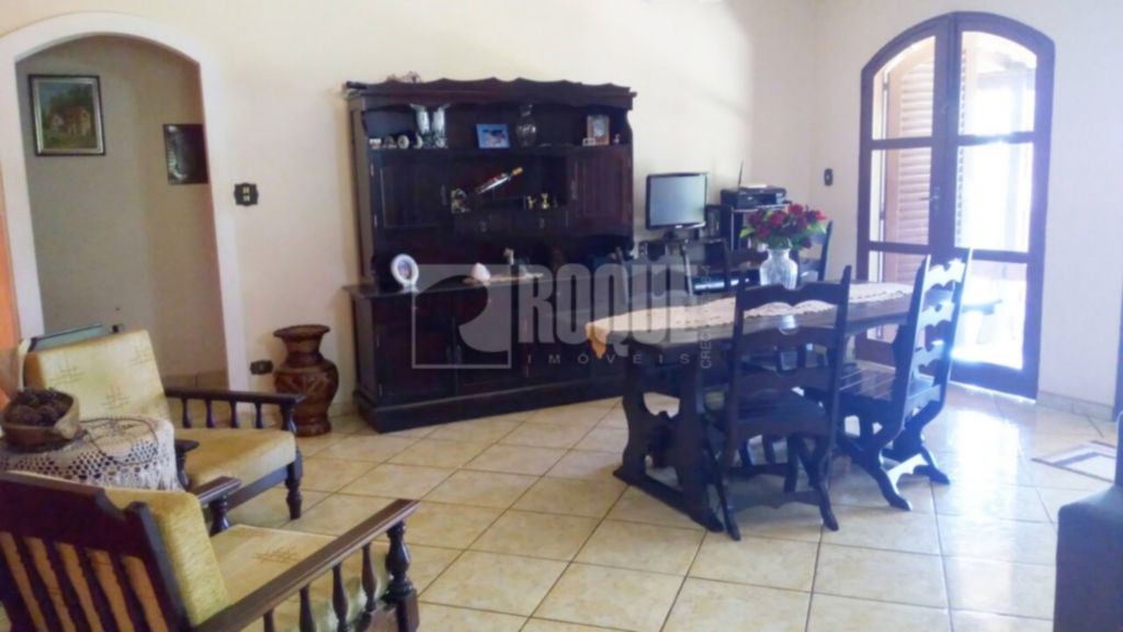 Casa em condomínio à venda no bairro Jardim Colonial: 