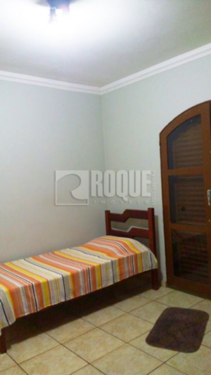 Casa em condomínio à venda no bairro Jardim Colonial: 