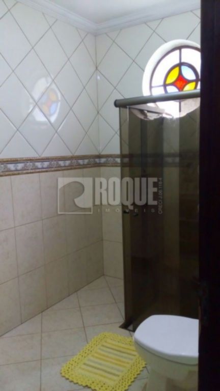 Casa em condomínio à venda no bairro Jardim Colonial: 