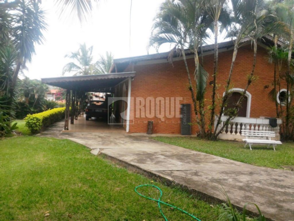 Casa em condomínio à venda no bairro Jardim Colonial: 