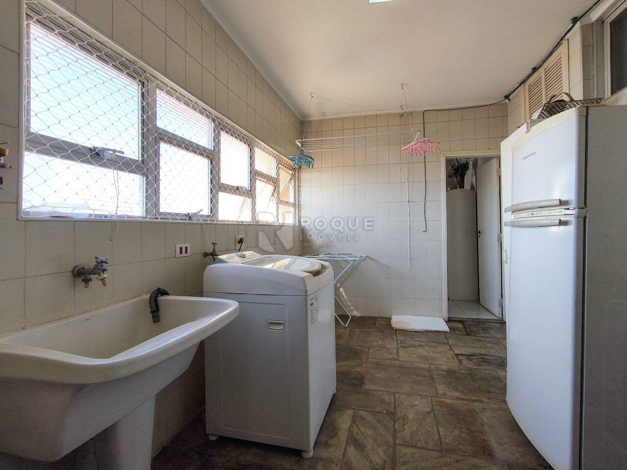 Apartamento à venda no bairro Centro: LAVANDERIA