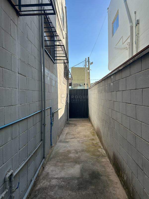 Barracão/Galpão para aluguel no bairro Jardim Porto Real IV: Corredor 