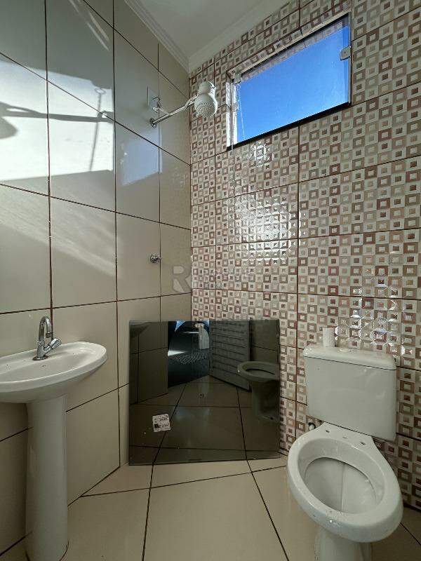 Barracão/Galpão para aluguel no bairro Jardim Porto Real IV: WC social sala 2 segundo andar 