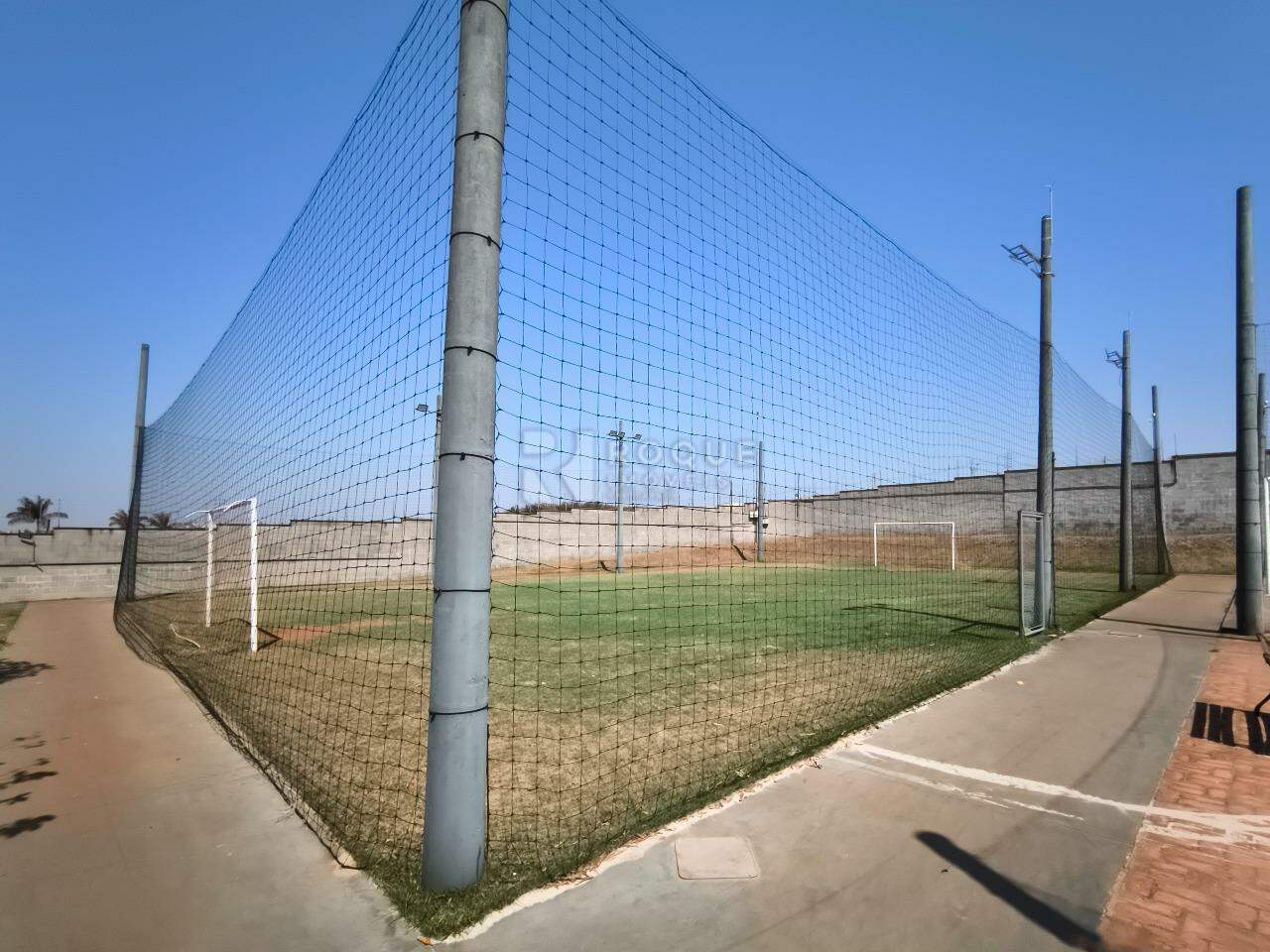 Casa em condomínio à venda no bairro Jardim Aquárius: CAMPO DE FUTEBOL