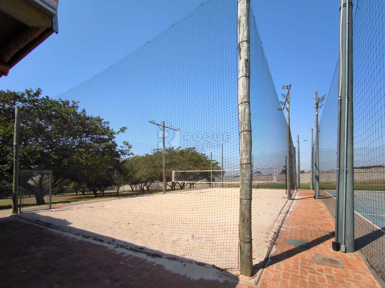 Casa em condomínio à venda no bairro Jardim Aquárius: QUADRA DE AREIA