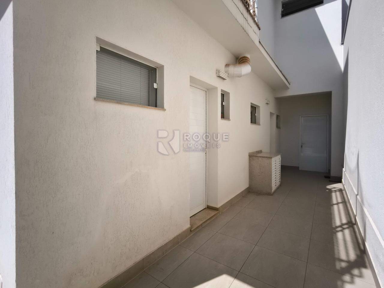 Casa em condomínio à venda no bairro Jardim Aquárius: LATERAL EXTERNA