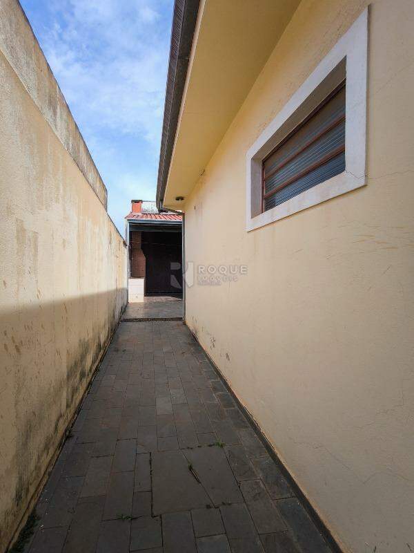 Casa Residencial à venda no bairro Jardim Caieira: LATERAL EXTERNA