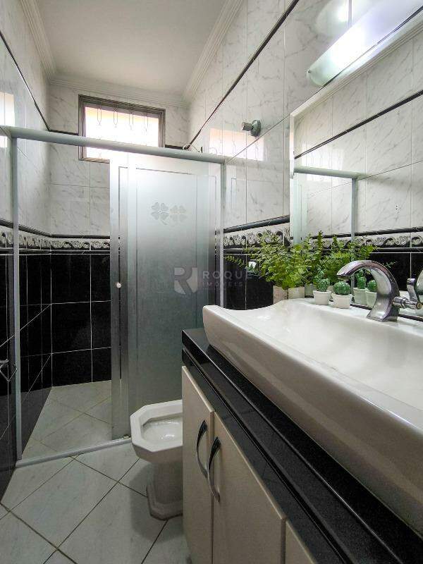 Casa Residencial à venda no bairro Jardim Campo Belo: BANHEIRO SOCIAL