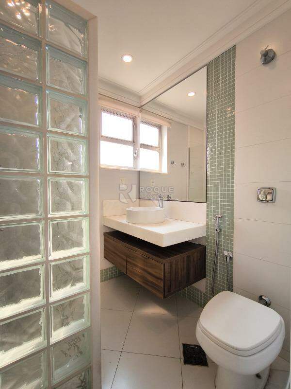 Apartamento à venda no bairro Centro: BANHEIRO SOCIAL