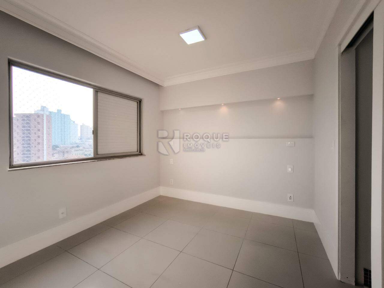 Apartamento à venda no bairro Centro: 