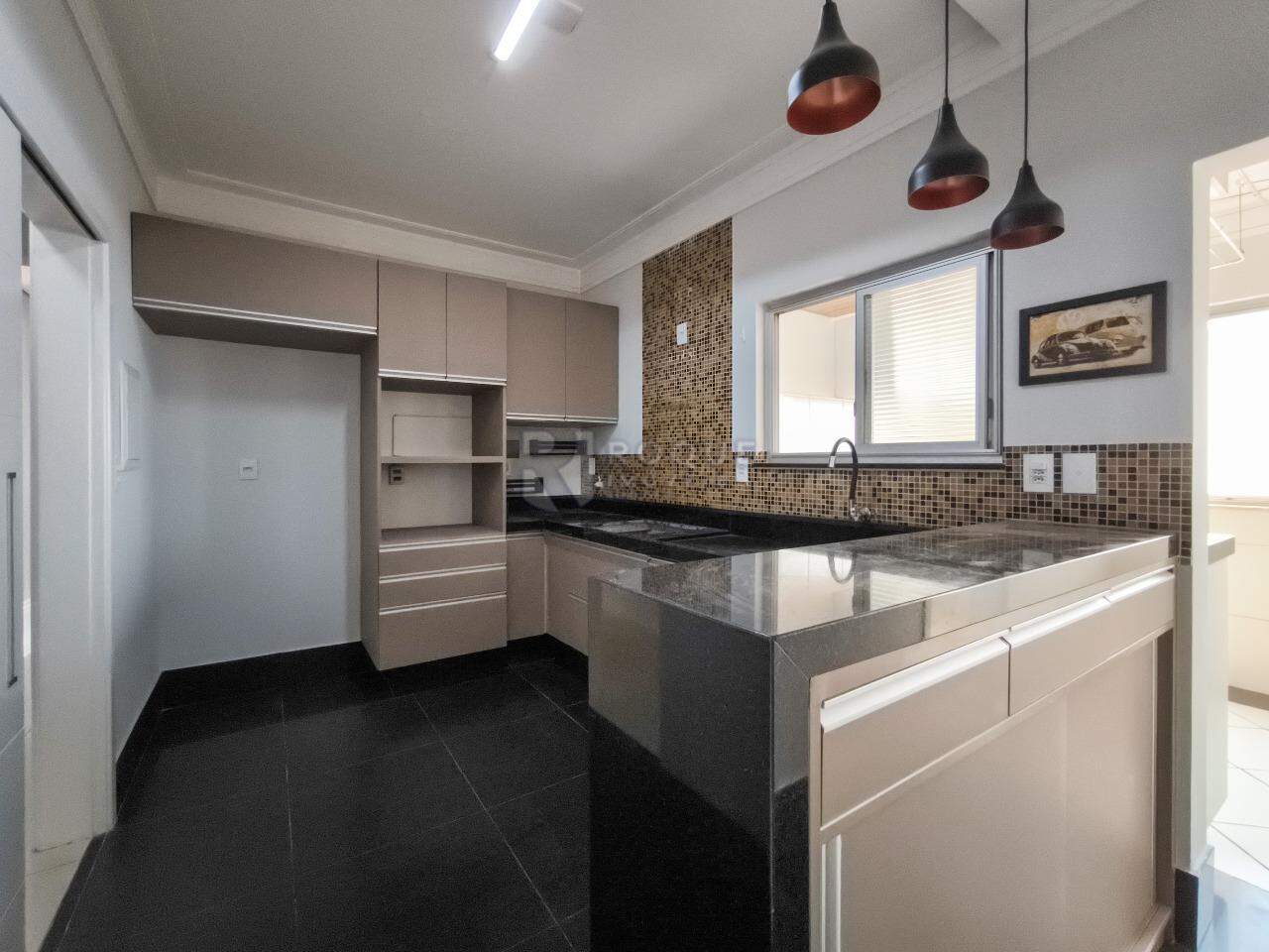 Apartamento à venda no bairro Centro: COZINHA