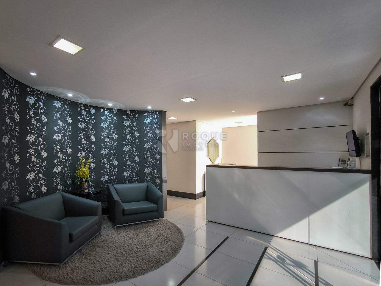 Apartamento à venda no bairro Centro: HALL DO PRÉDIO