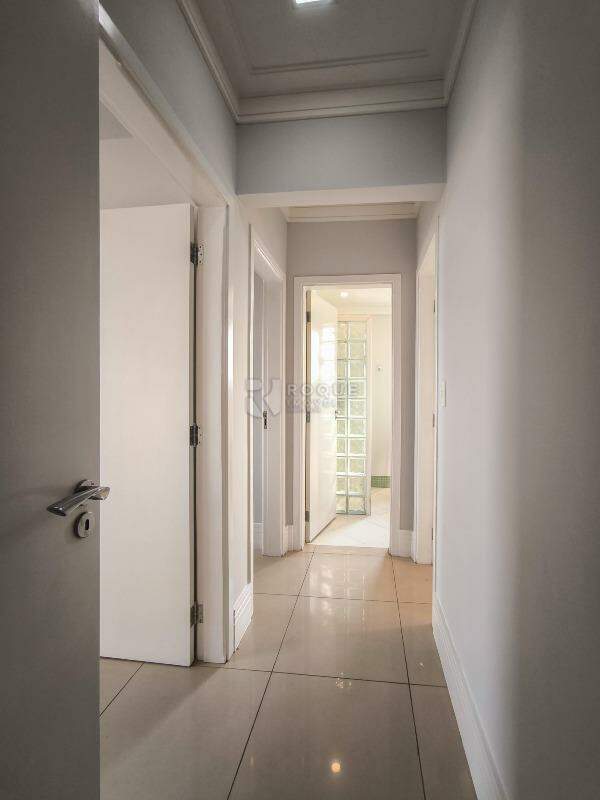 Apartamento à venda no bairro Centro: CORREDOR INTERNO