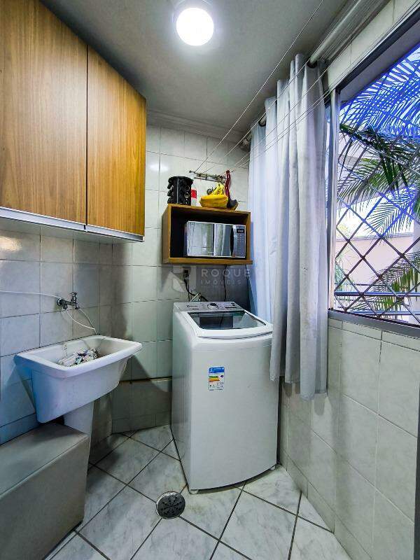 Apartamento à venda no bairro Jardim Nereide: LAVANDERIA