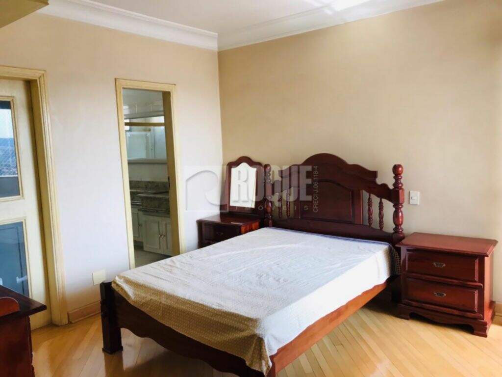 Apartamento à venda no bairro Centro: 