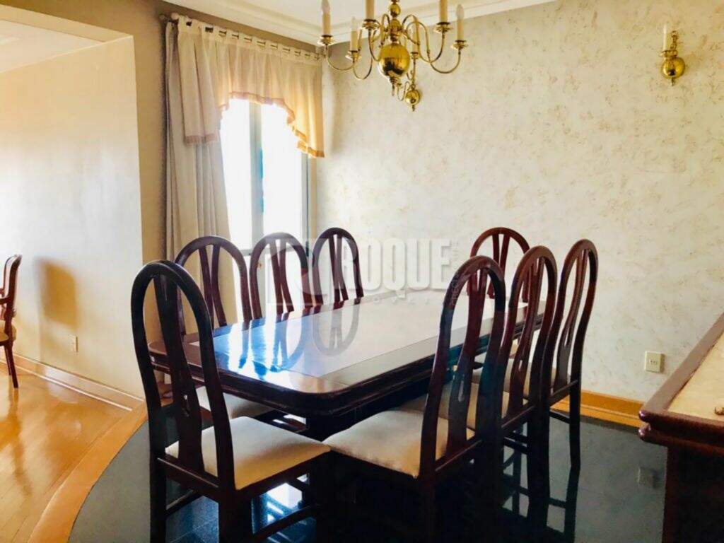 Apartamento à venda no bairro Centro: 