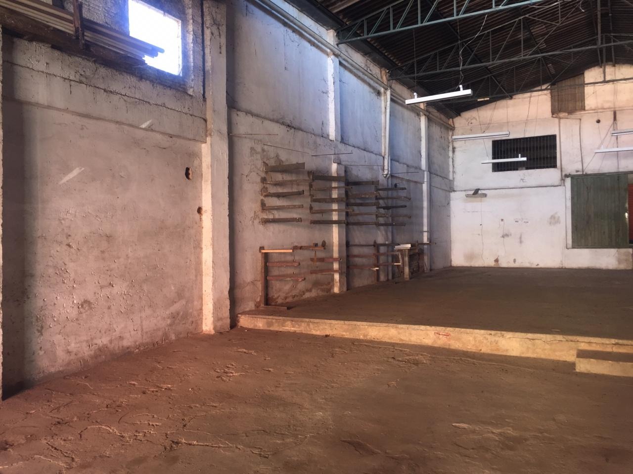 Barracão/Galpão à venda no bairro Centro: 