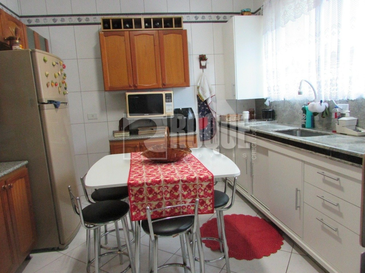 Casa Residencial à venda no bairro Vila Esteves: 