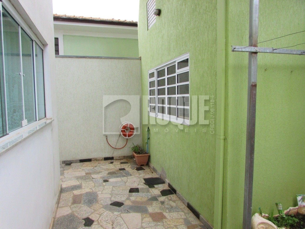 Casa Residencial à venda no bairro Vila Esteves: 