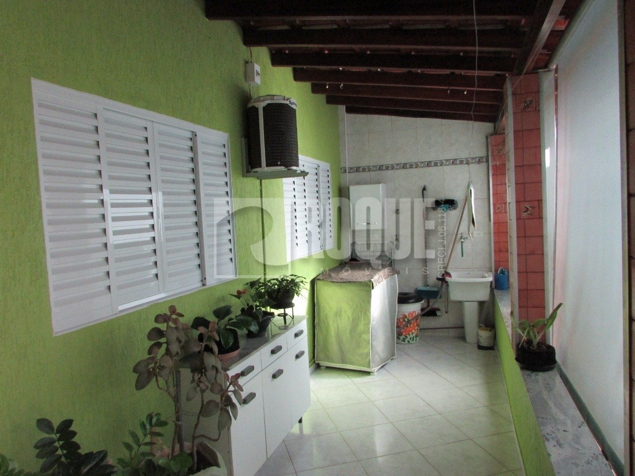 Casa Residencial à venda no bairro Vila Esteves: 