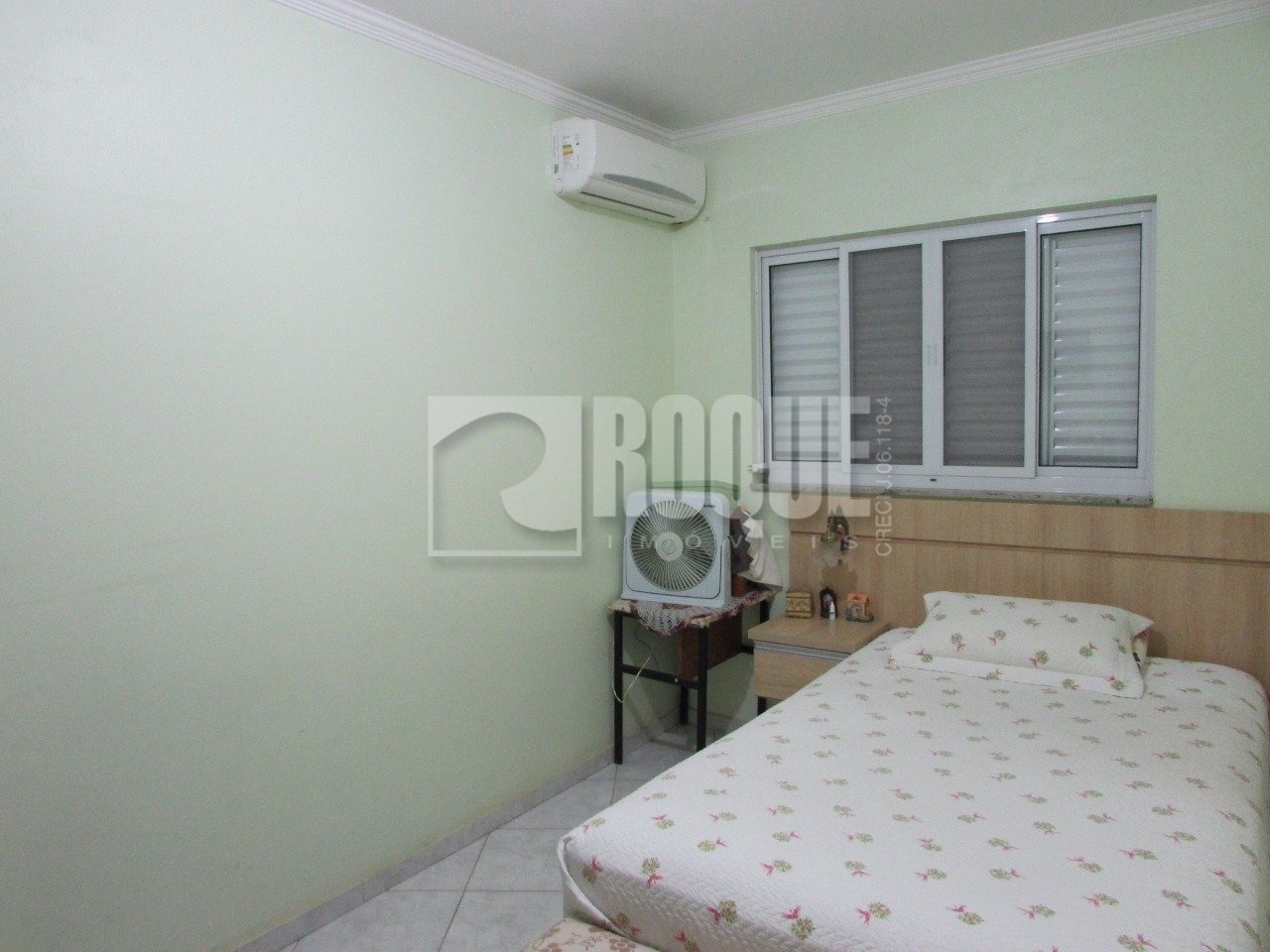 Casa Residencial à venda no bairro Vila Esteves: 