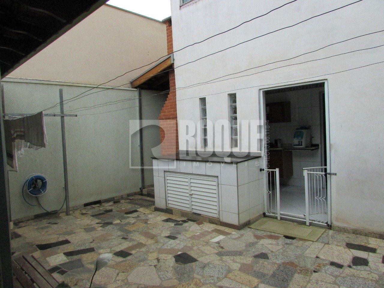 Casa Residencial à venda no bairro Vila Esteves: 