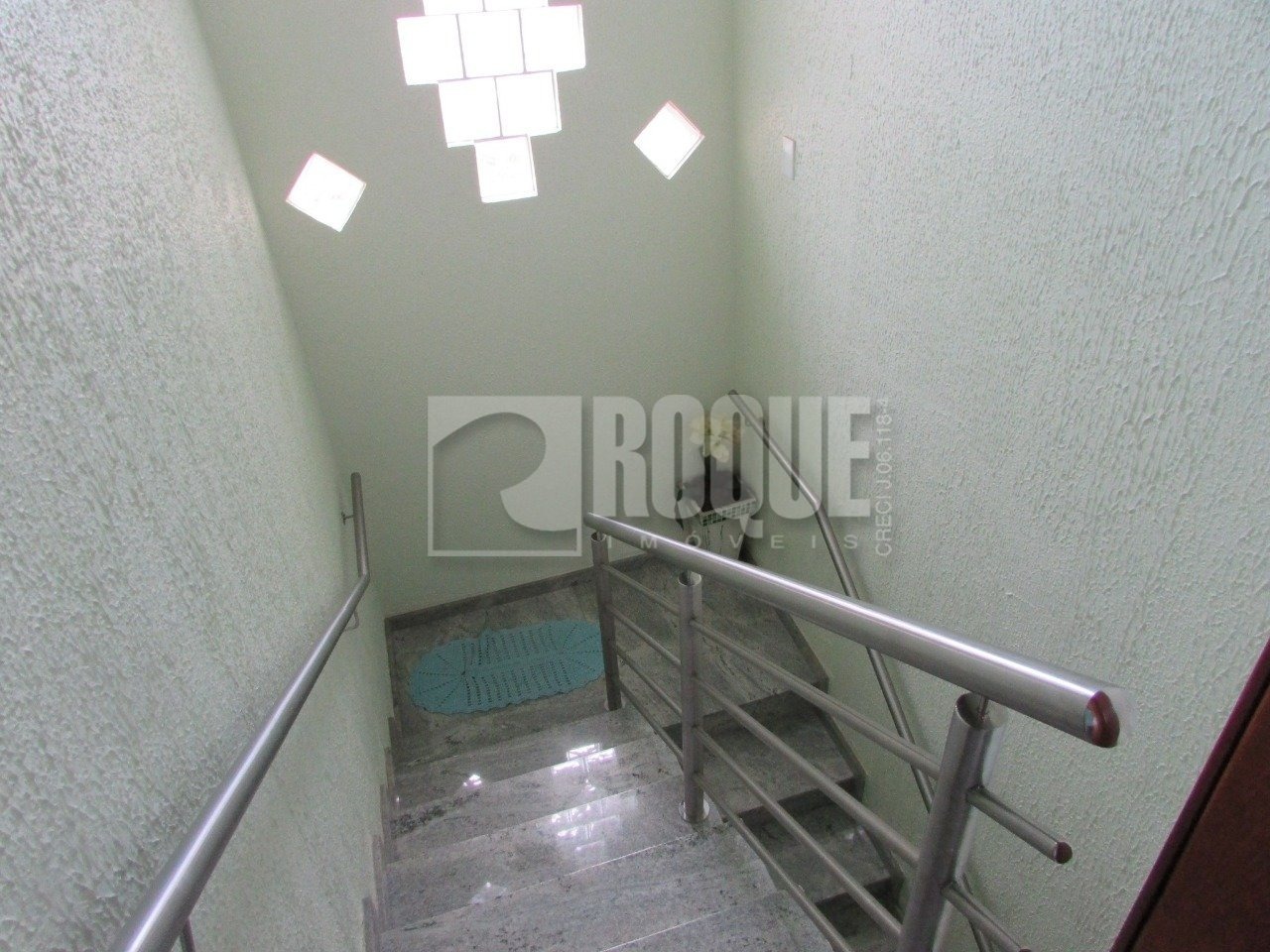 Casa Residencial à venda no bairro Vila Esteves: 