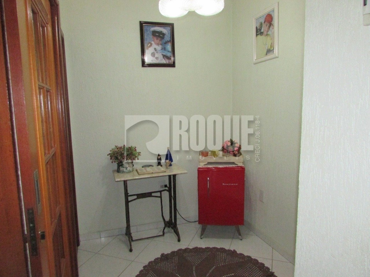 Casa Residencial à venda no bairro Vila Esteves: 