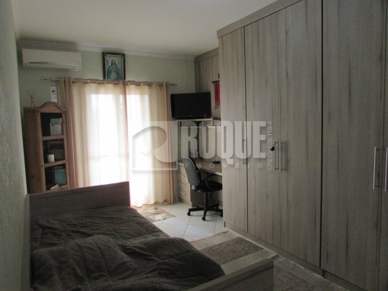 Casa Residencial à venda no bairro Vila Esteves: 