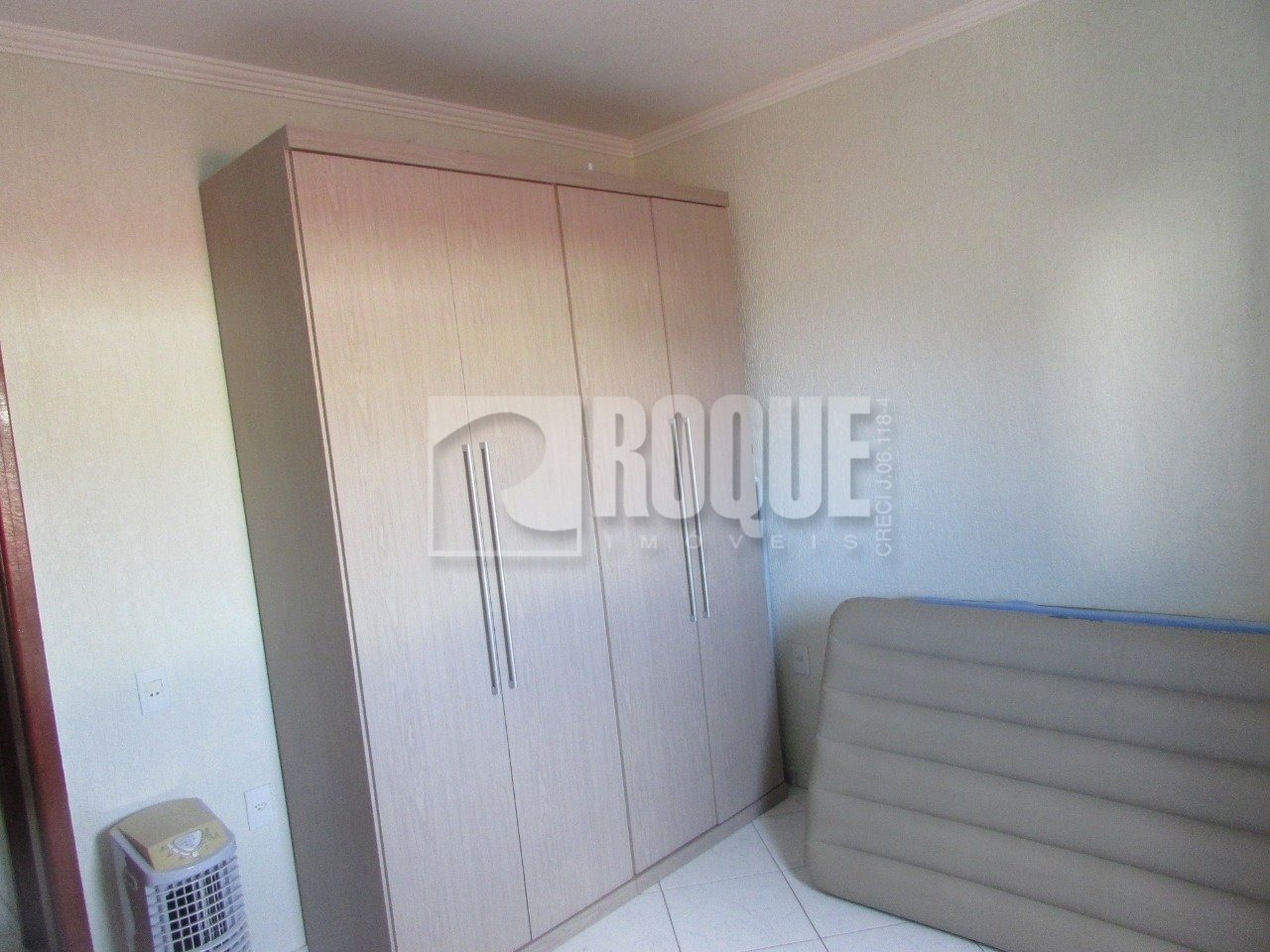 Casa Residencial à venda no bairro Vila Esteves: 