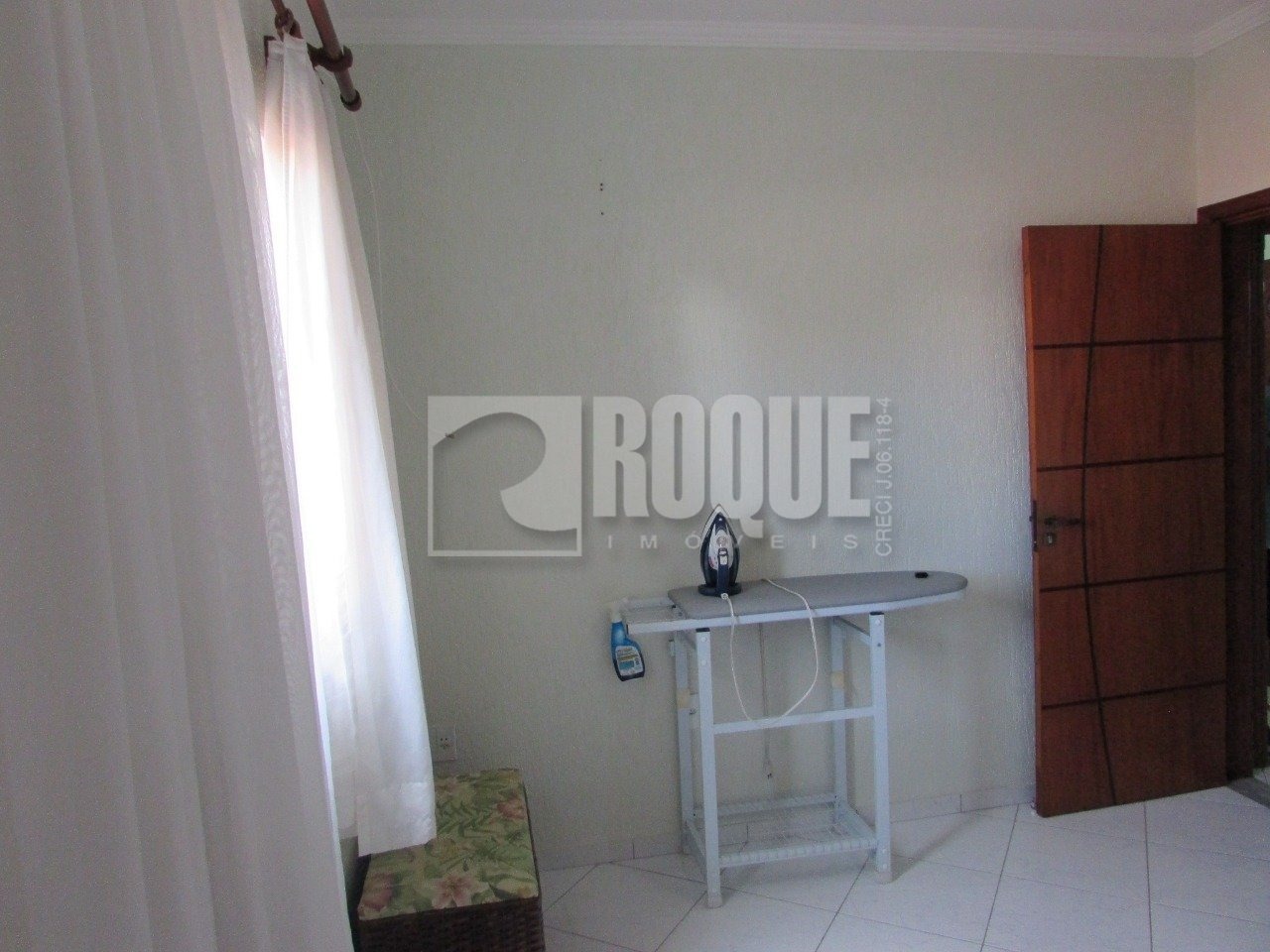 Casa Residencial à venda no bairro Vila Esteves: 