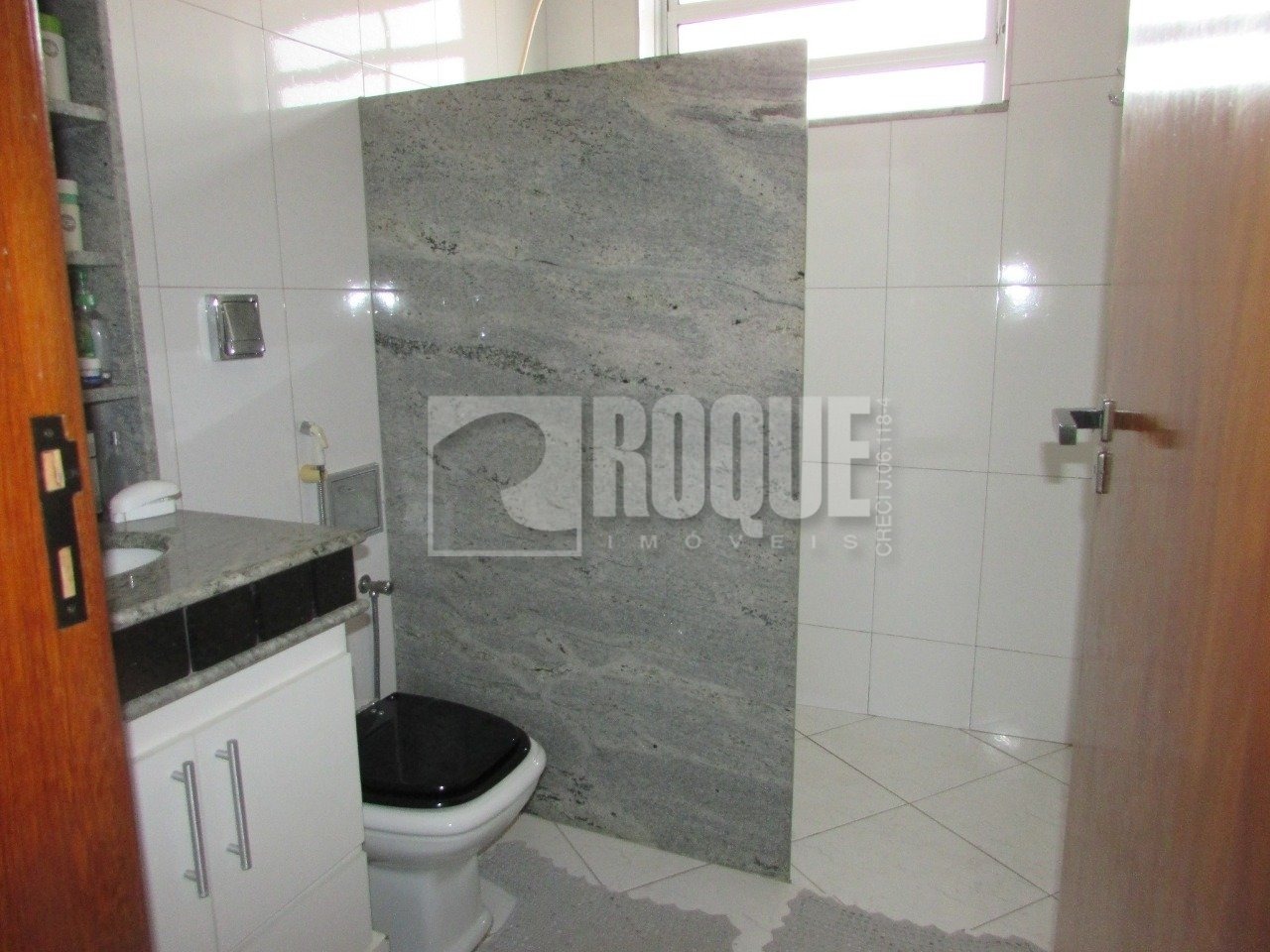 Casa Residencial à venda no bairro Vila Esteves: 