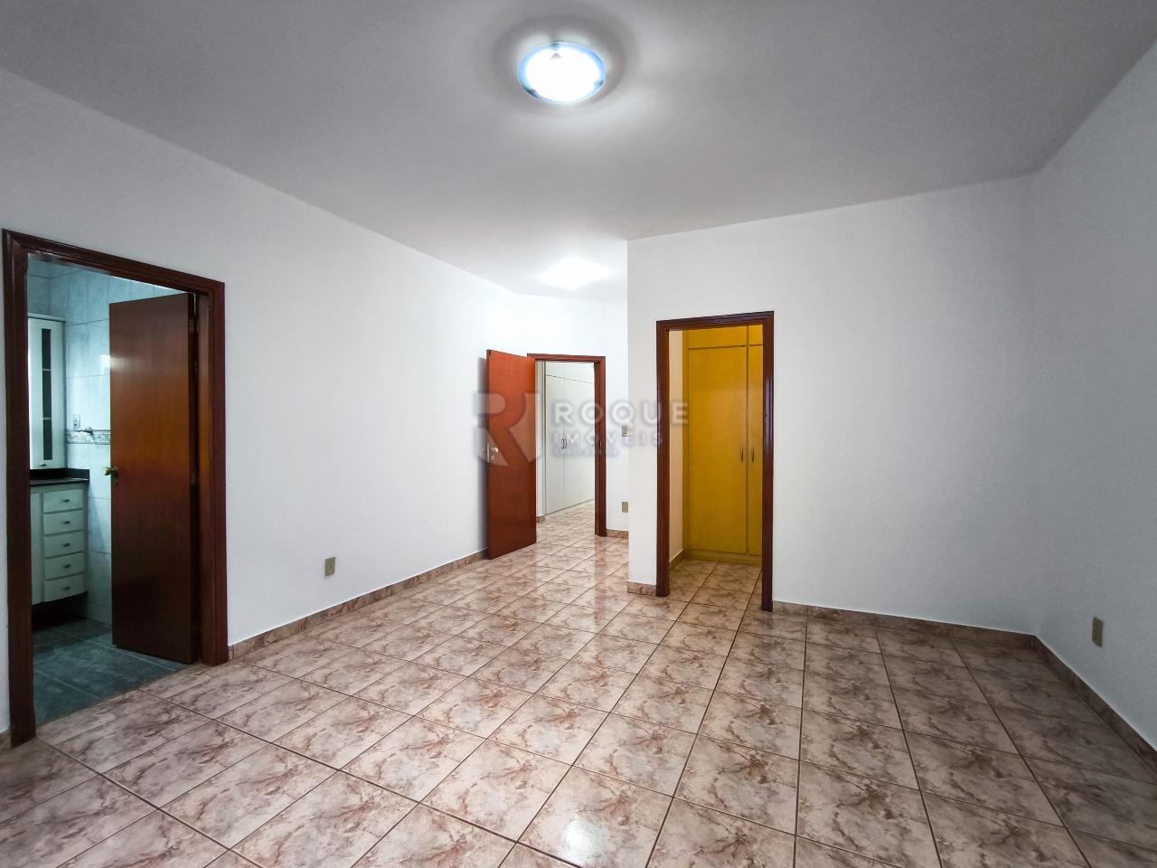 Casa Residencial à venda no bairro Jardim São Paulo: SUÍTE