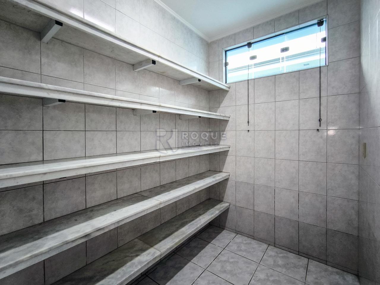 Casa Residencial à venda no bairro Jardim São Paulo: DESPENSA