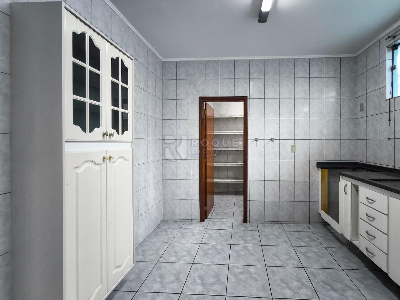 Casa Residencial à venda no bairro Jardim São Paulo: COZINHA