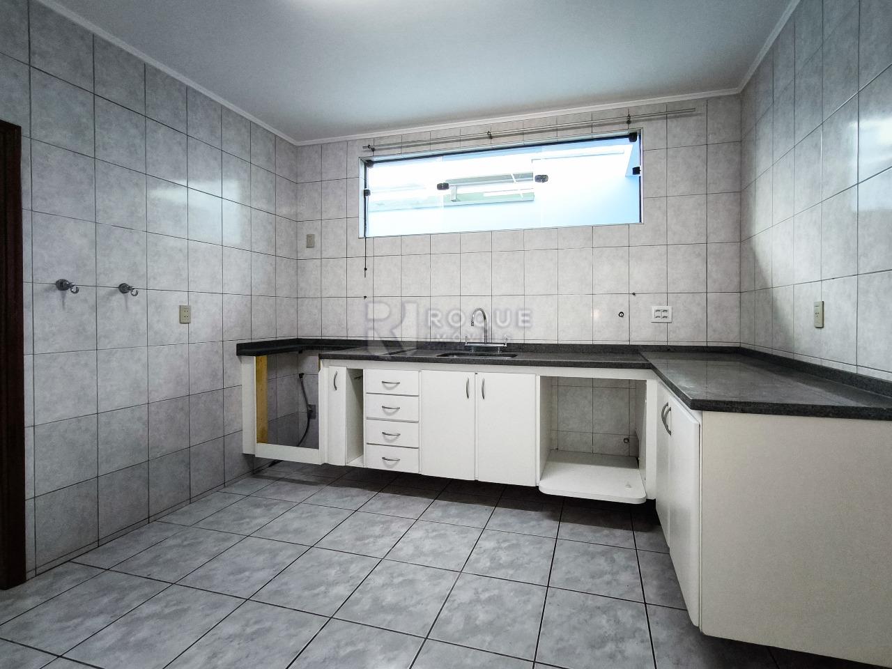 Casa Residencial à venda no bairro Jardim São Paulo: COZINHA