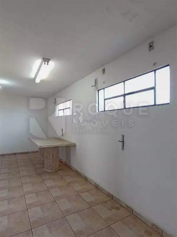 Chácara à venda no bairro Jardim Residencial Regina Bastelli: 