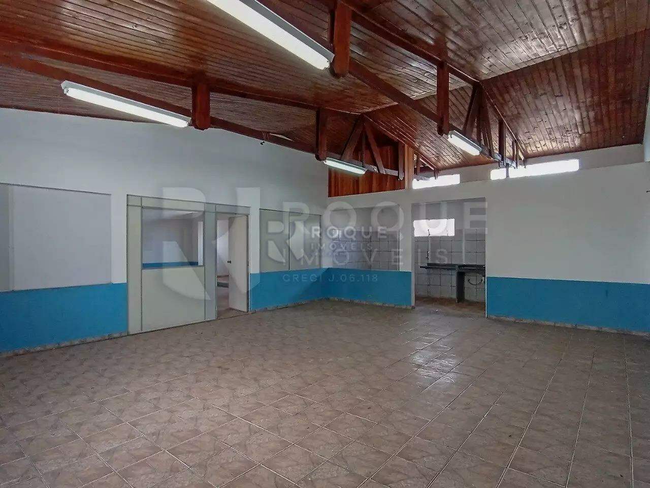 Chácara à venda no bairro Jardim Residencial Regina Bastelli: 