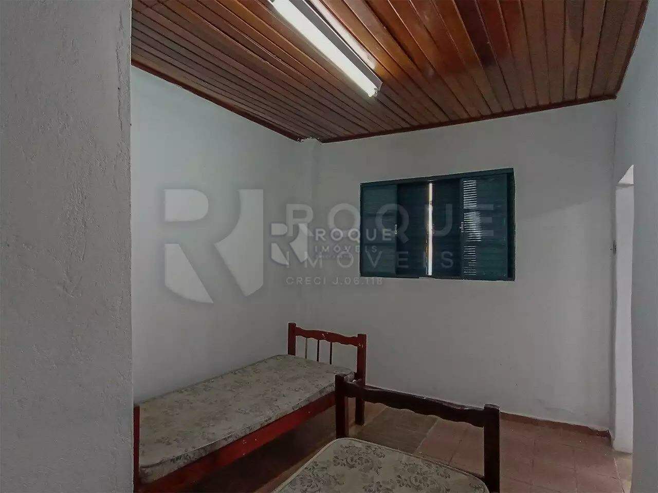 Chácara à venda no bairro Jardim Residencial Regina Bastelli: 