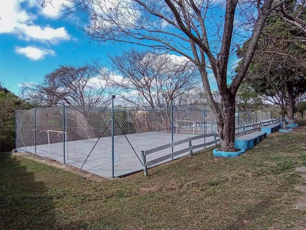 Chácara à venda no bairro Jardim Residencial Regina Bastelli: 
