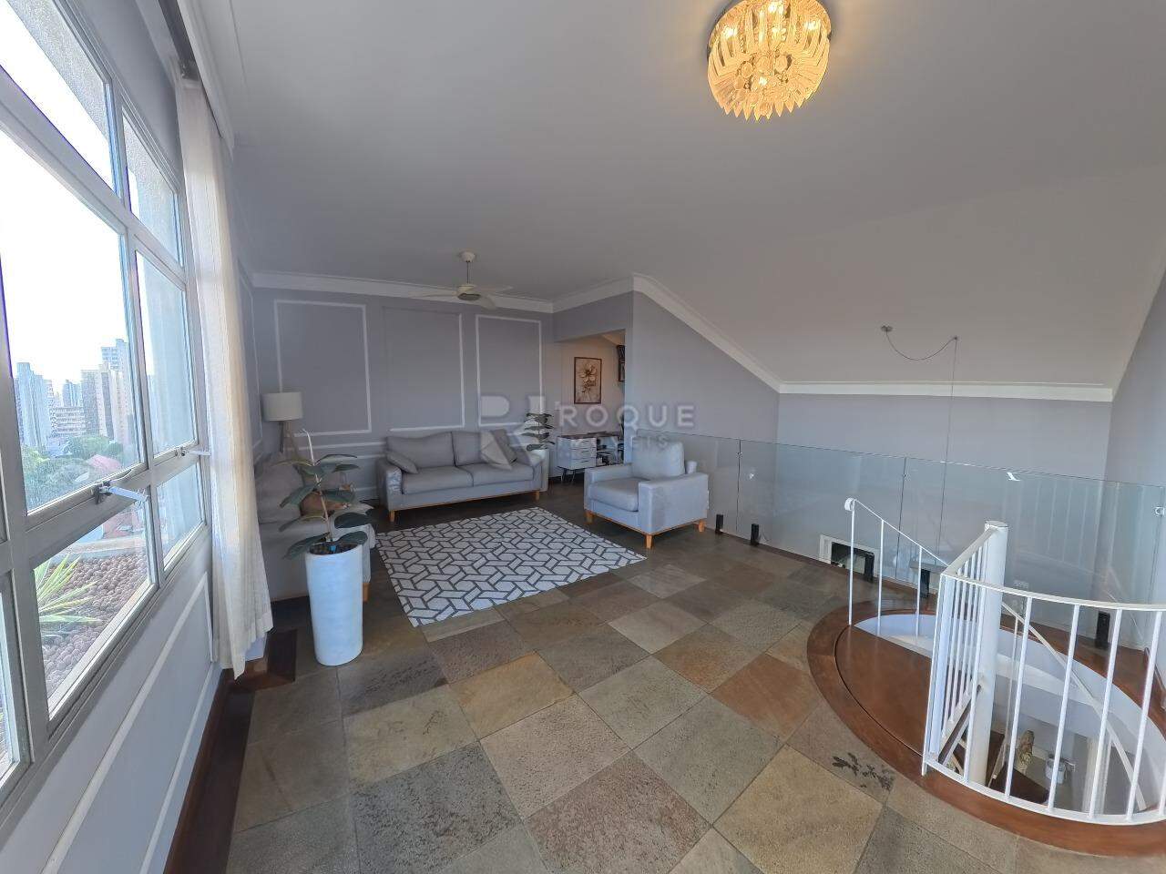 Apartamento à venda no bairro Centro: 