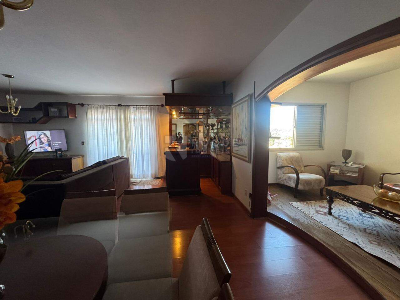 Apartamento à venda no bairro Vila Paraiso: 